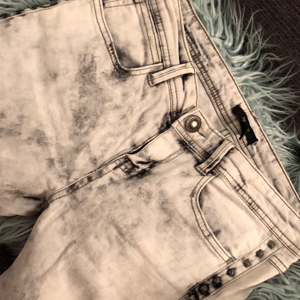 Jeans - Picture 3 of 3